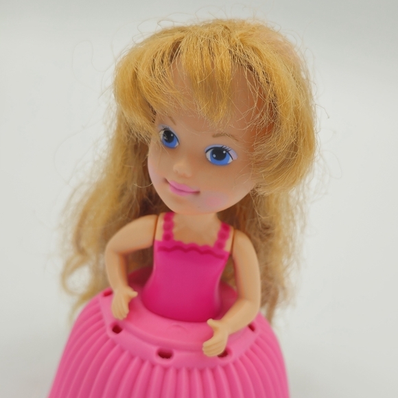Vintage 1990 Tonka Cutie Fruiti Cherry Chip Cupcake Doll - Picture 2 of 11